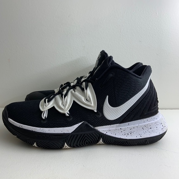 black kyrie 5s